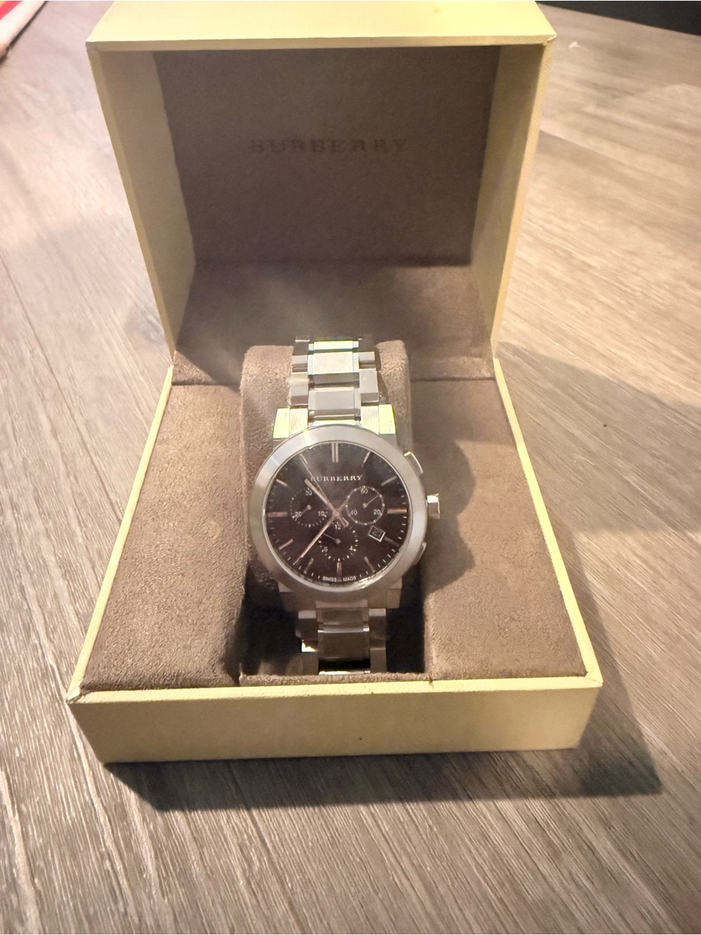 Burberry Men’s Watch Cream Box with Silver Equestrian Logo